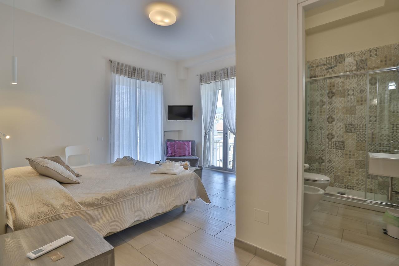 Residenza Eleonora Bed & Breakfast Салерно Екстериор снимка